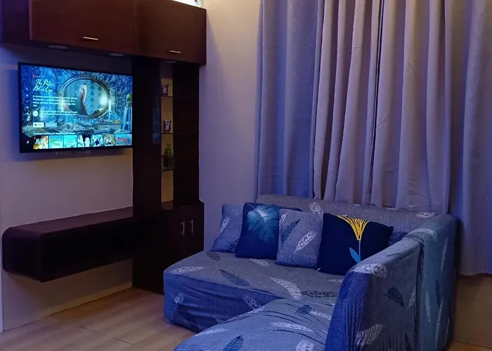 Renz's Metro Hideout * Manila