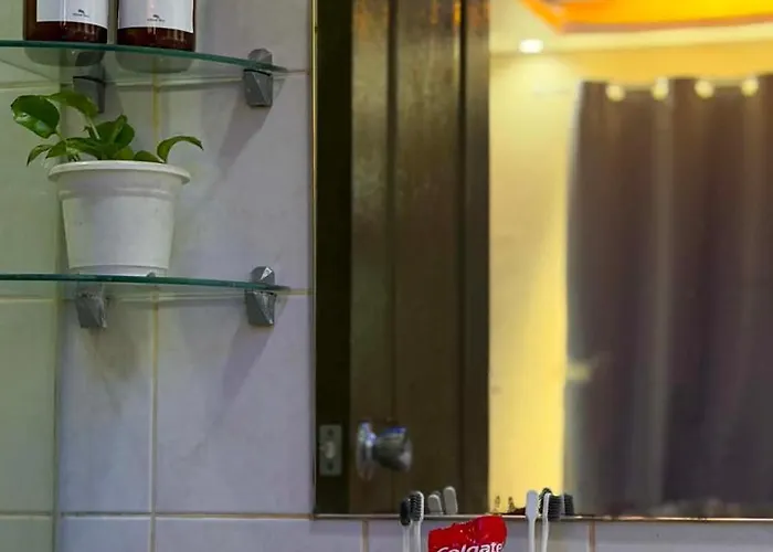 Renz's Metro Hideout Apartamento *